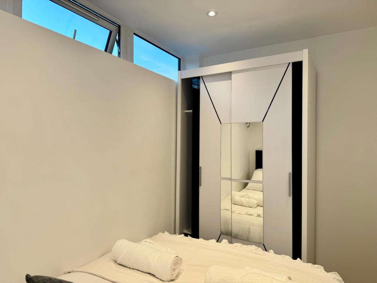 Luxury 2 Bedroom Apartment In Central Croydon With Free Parking ภายนอก รูปภาพ