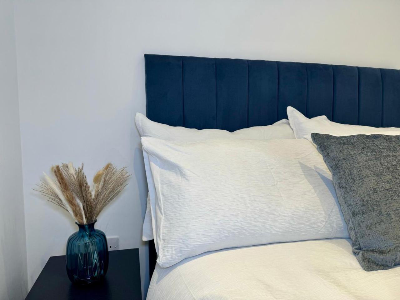 Luxury 2 Bedroom Apartment In Central Croydon With Free Parking ภายนอก รูปภาพ