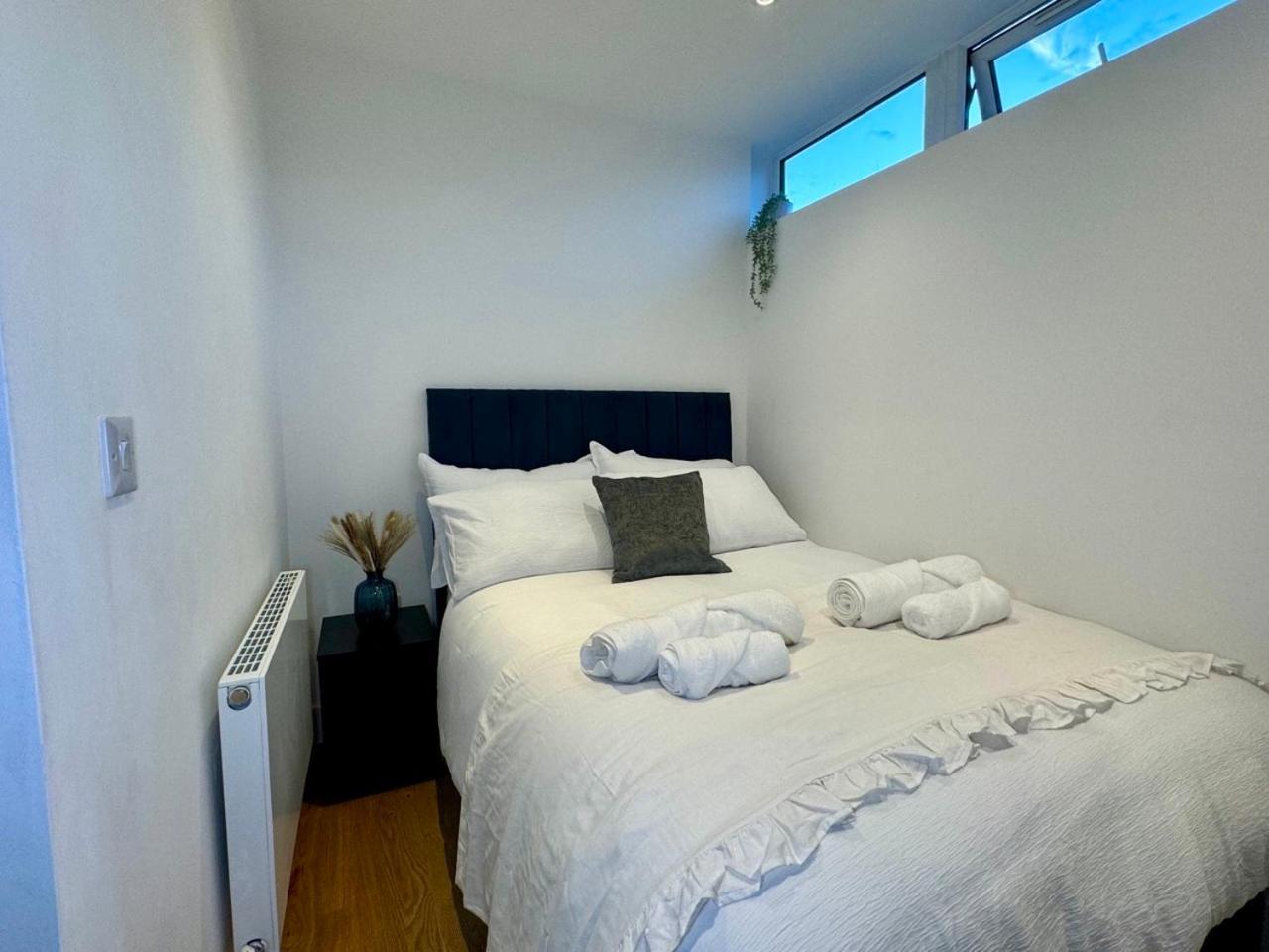 Luxury 2 Bedroom Apartment In Central Croydon With Free Parking ภายนอก รูปภาพ