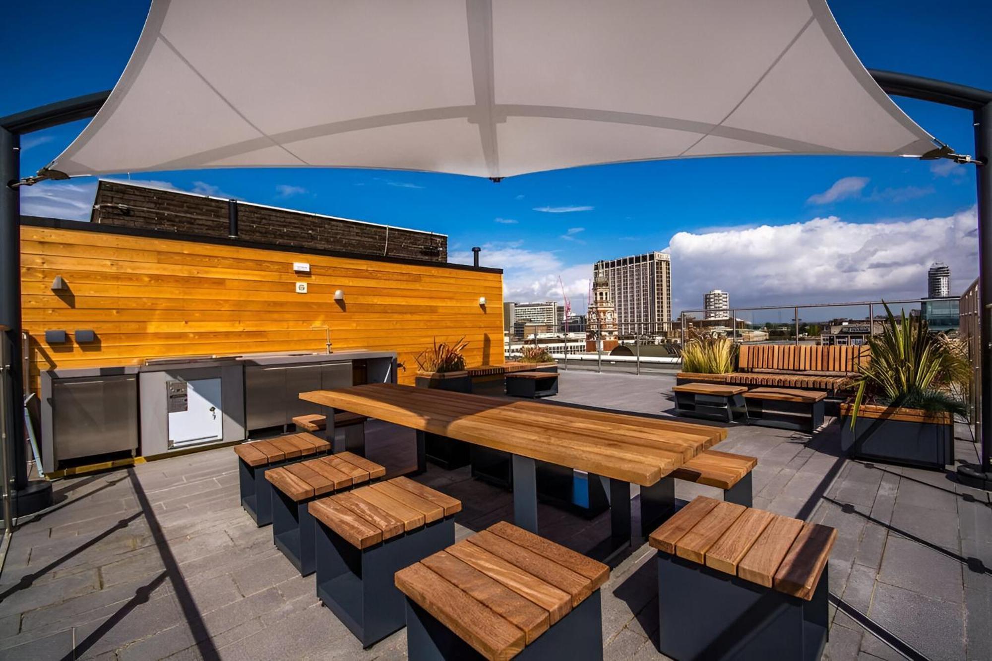 Luxury 2 Bedroom Apartment In Central Croydon With Free Parking ภายนอก รูปภาพ